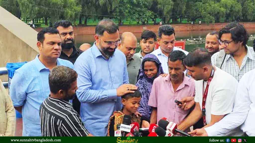 পানি বিক্রি করে বাবাকে হজে পাঠানোর স্বপ্ন দেখা সুজনের পাশে প্রধানমন্ত্রী