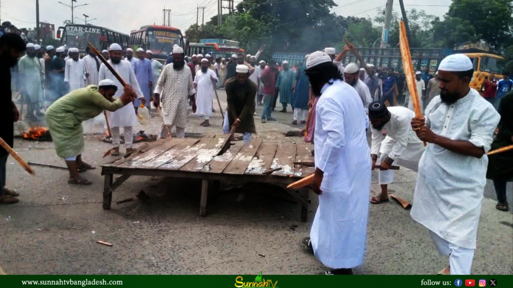ইসলামী যুব আন্দোলনের নেতাকে হত্যার প্রতিবাদে ঢাকা-চট্টগ্রাম মহাসড়ক অবরোধ